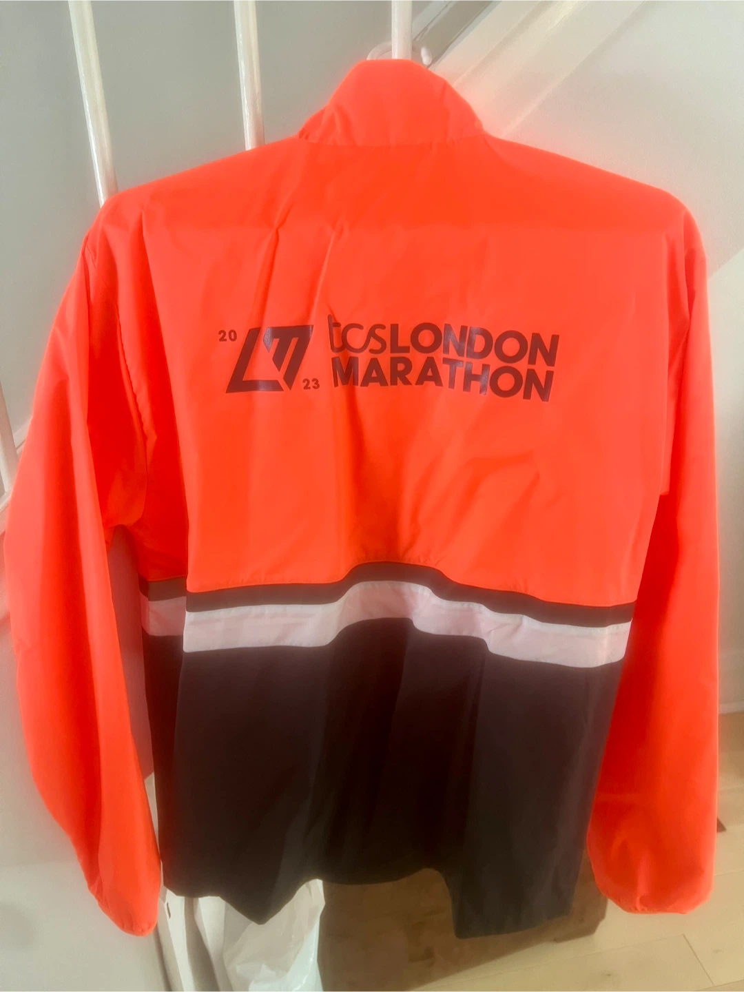 Official London Marathon jacket, 2023, Size M - photo 2