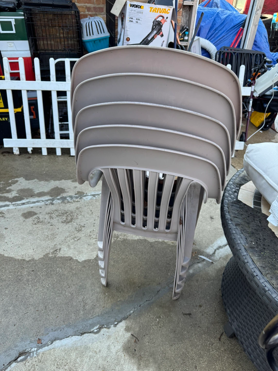 Stackable Plastic Outdoor Chairs - Set of 5 - photo 3