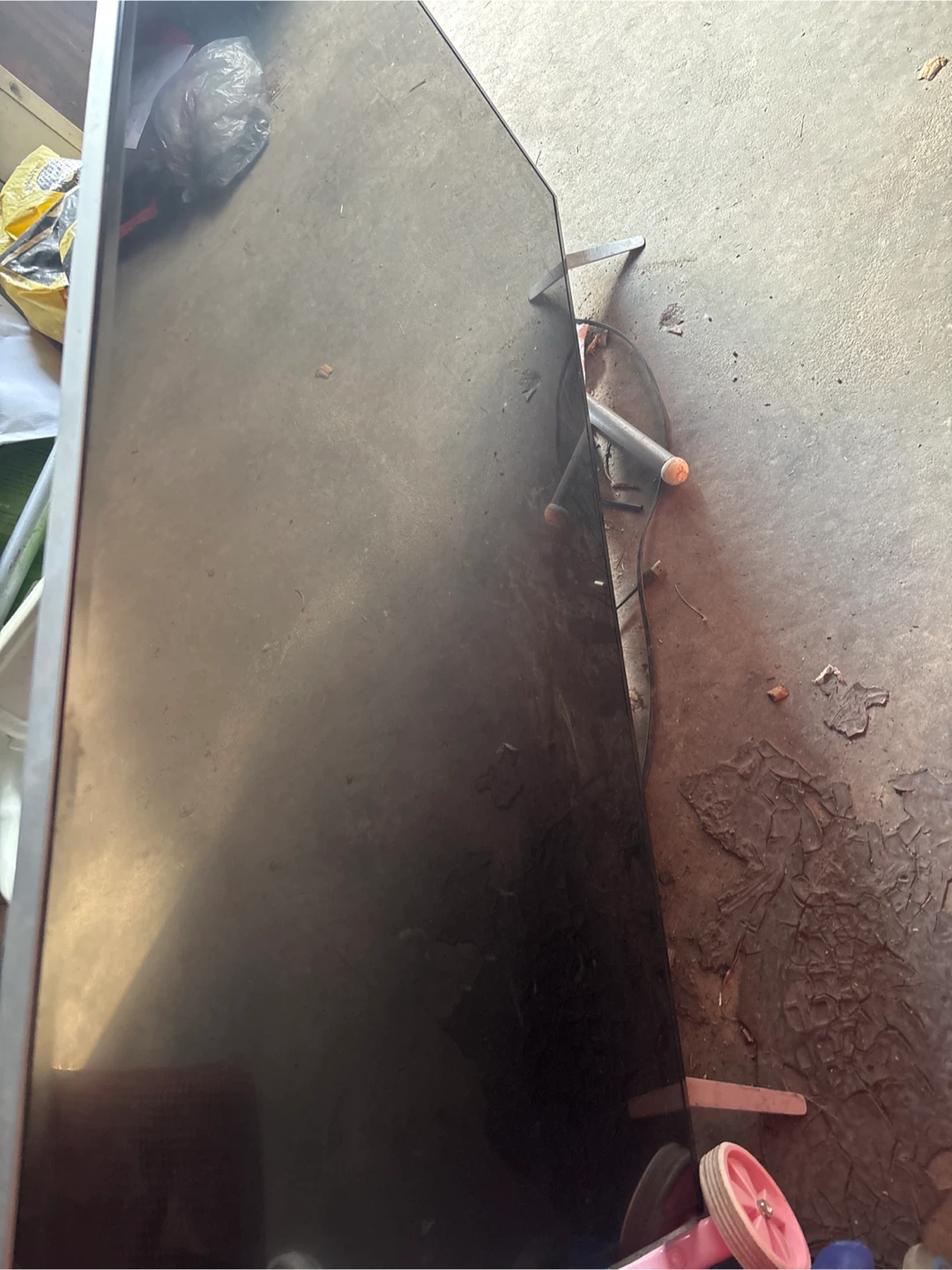 Vizio smart tv . Turns on but (screen cracked) - photo 3