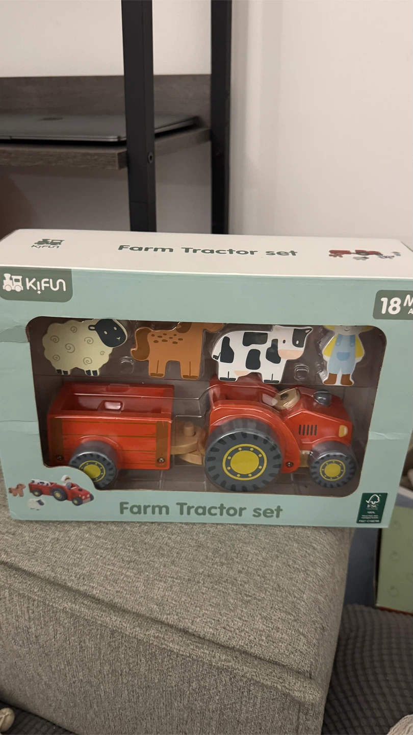 KIFUN Farm Tractor Set with Animals Wooden Toy