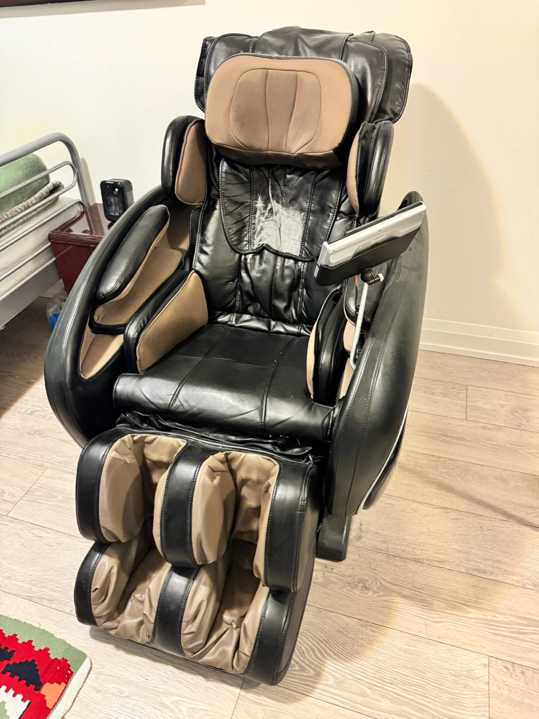 Osaki Massage Chair - Black/Brown - photo 3