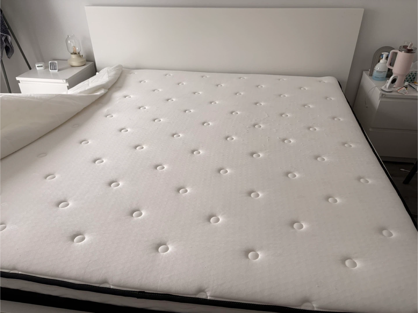 Bed Frame and White king+ Size Mattress 600 CAD both - photo 5