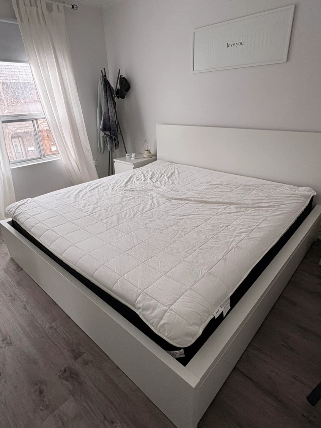 Bed Frame and White king+ Size Mattress 600 CAD both - photo 2