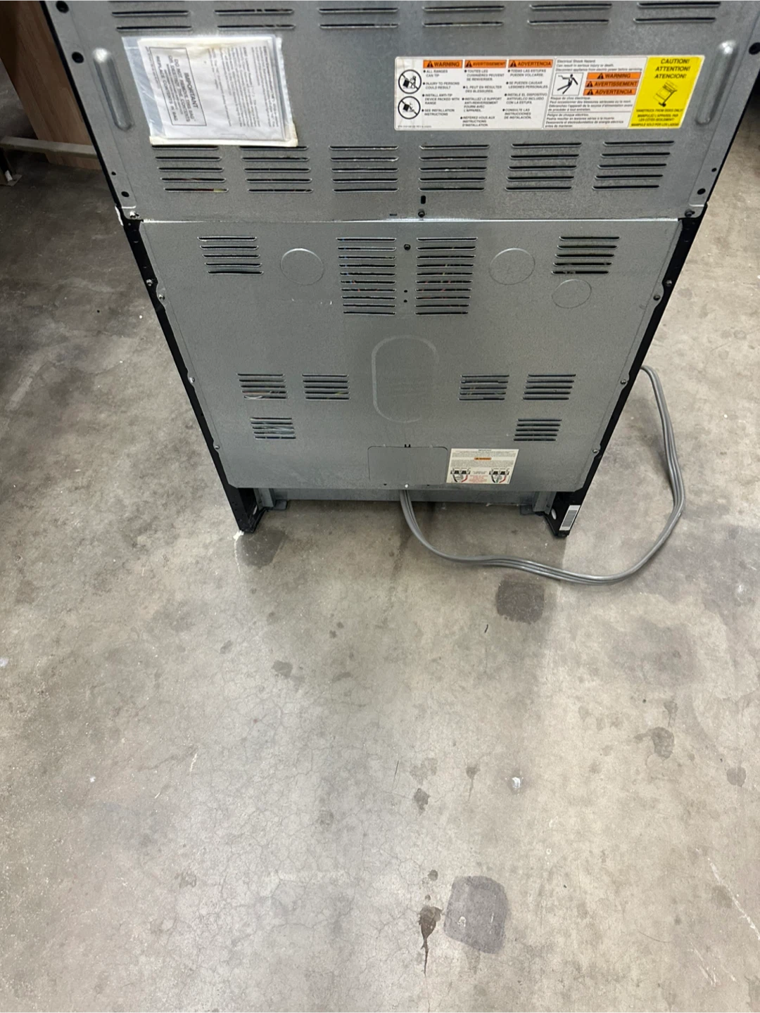 GE Electric Range - photo 3