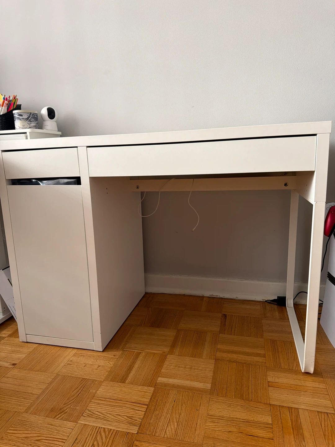 IKEA White Desk - photo 3