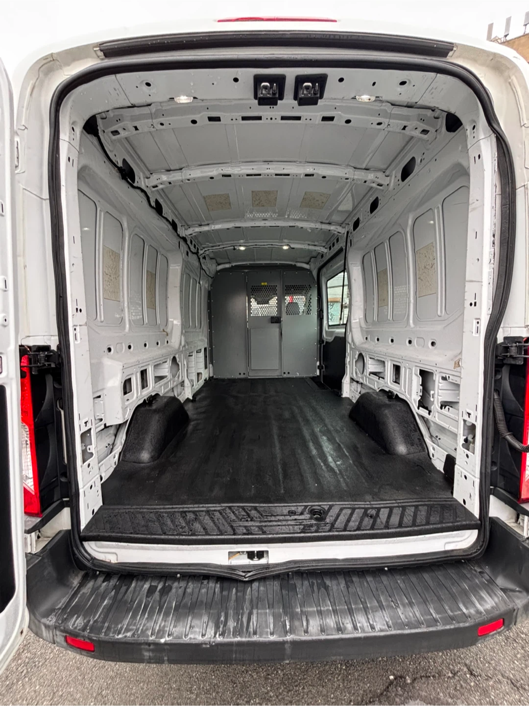 Ford Transit 250 Medium Roof 95K miles - photo 5
