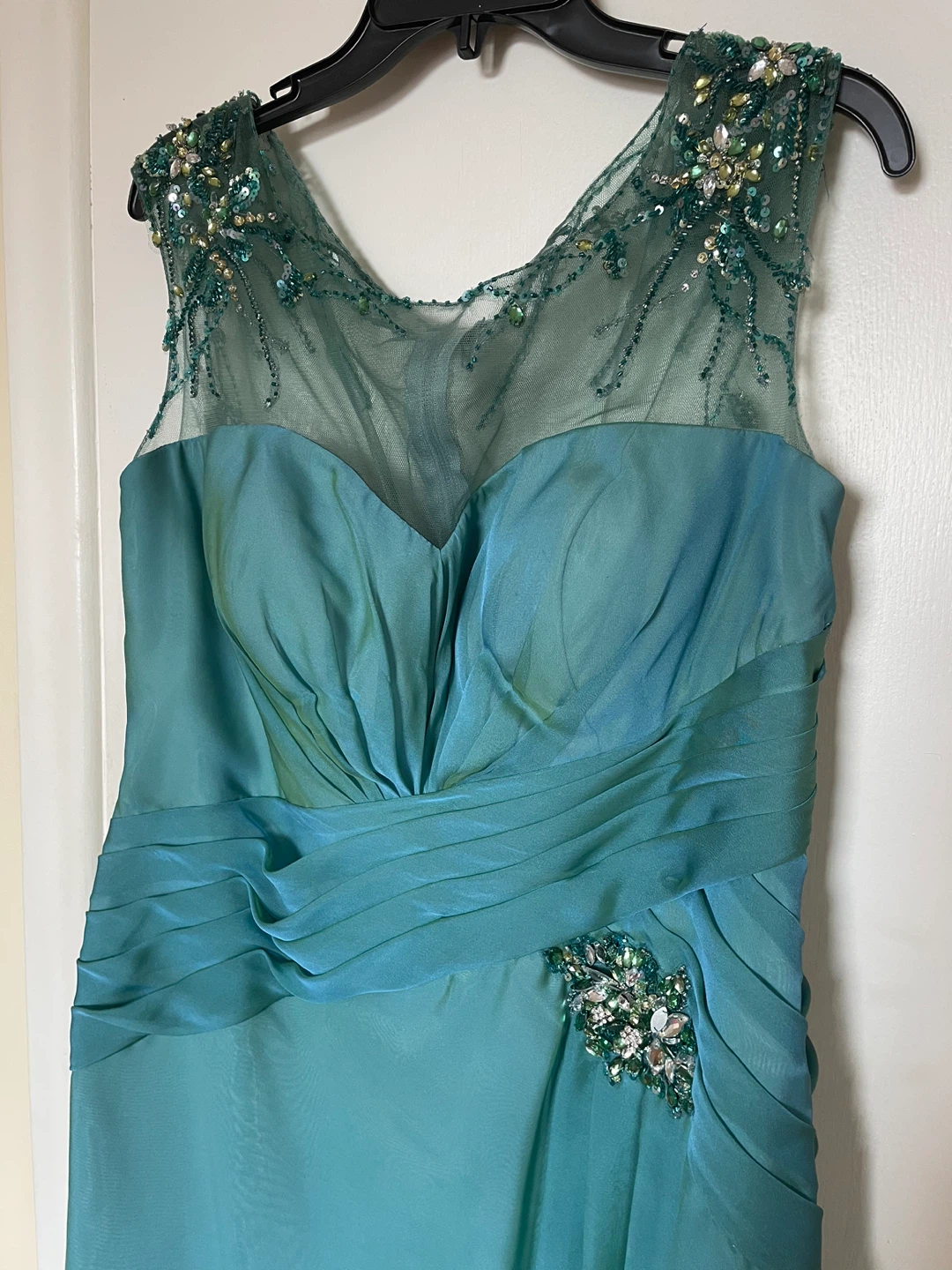 Gorgeous Teal Embellished Formal Dress - Size 16
