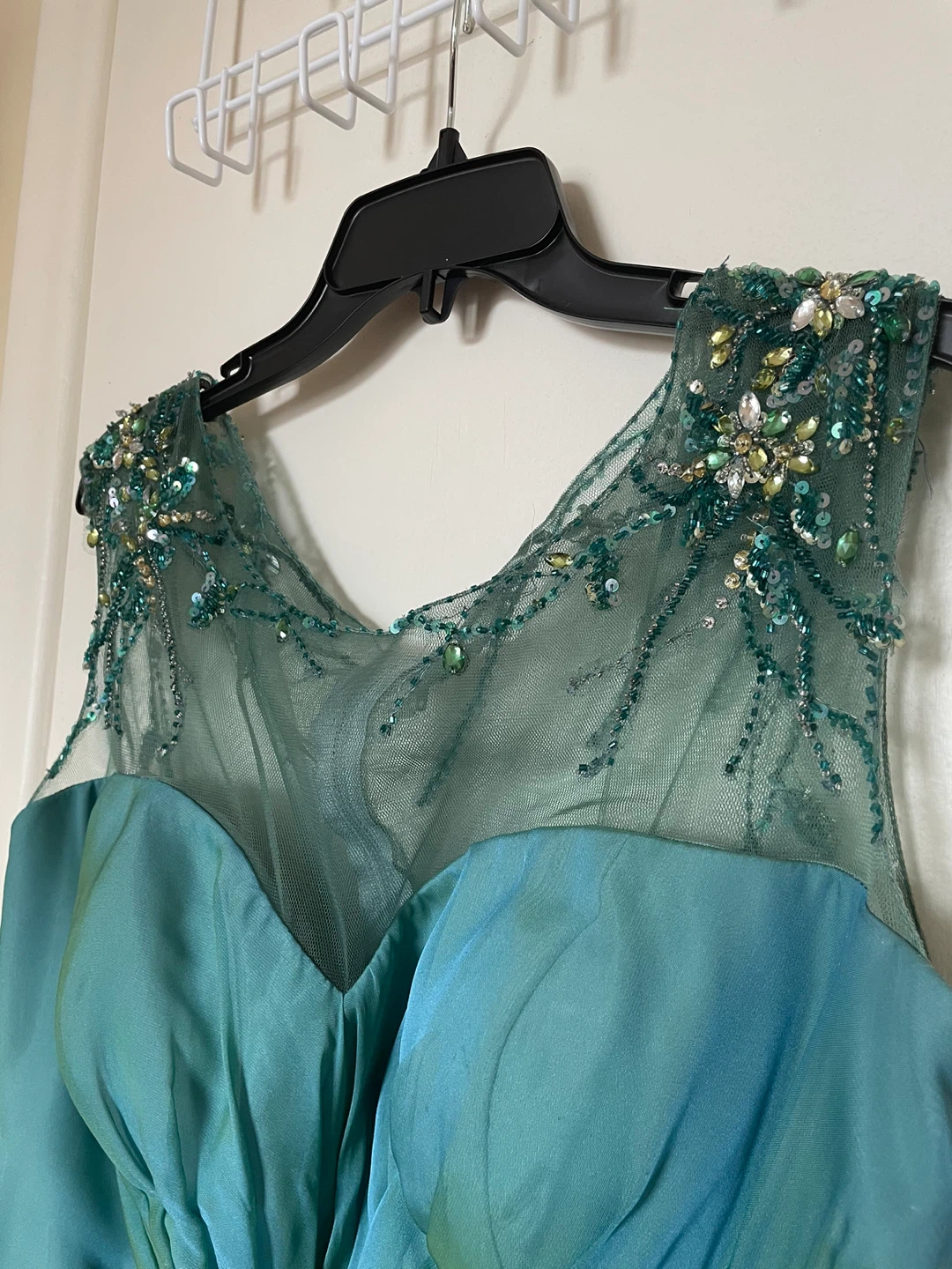 Gorgeous Teal Embellished Formal Dress - Size 16 - photo 3