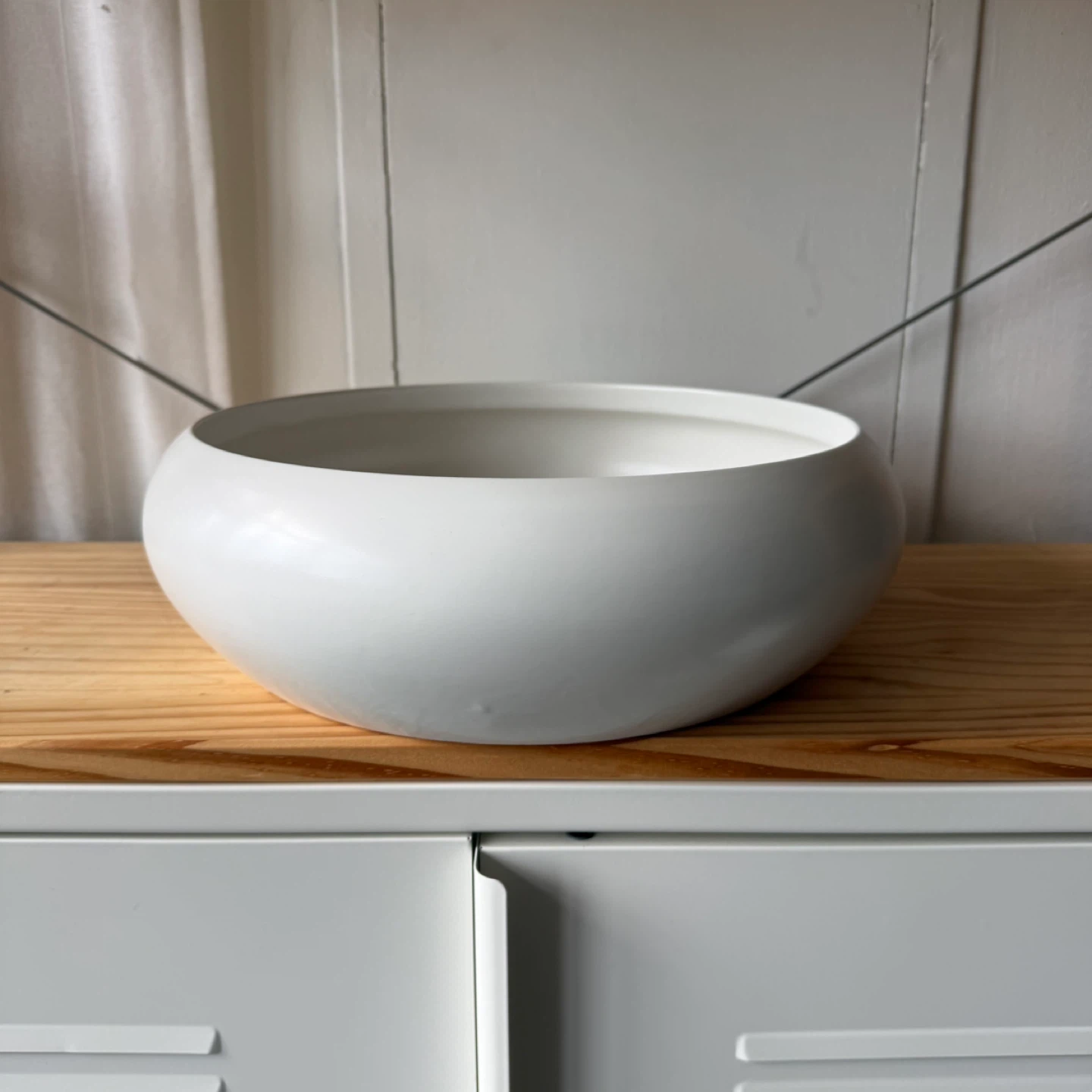 White Ceramic Round bowl/ planter
