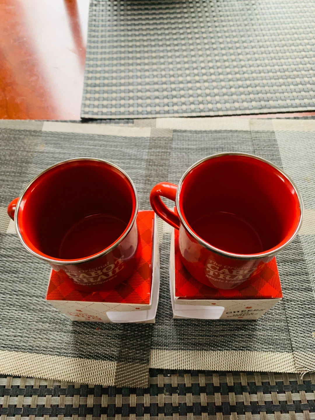 2 NEW Cabot Trail Maple Collectible Tin Mugs - photo 3
