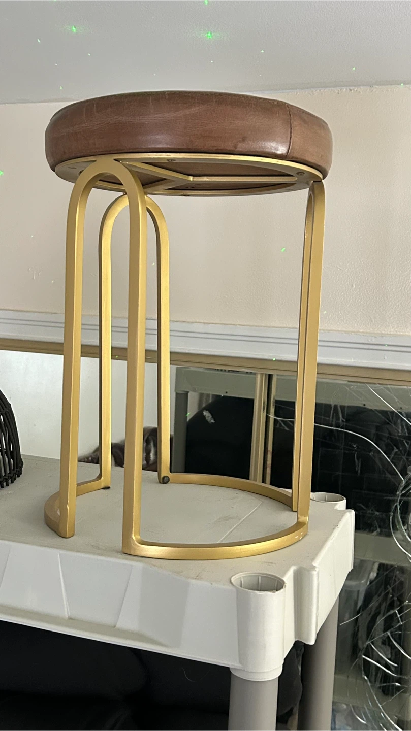 (READ DESCRIPT.) Pouf/Stool Saddle Leather Cushion on Gold Base - photo 3