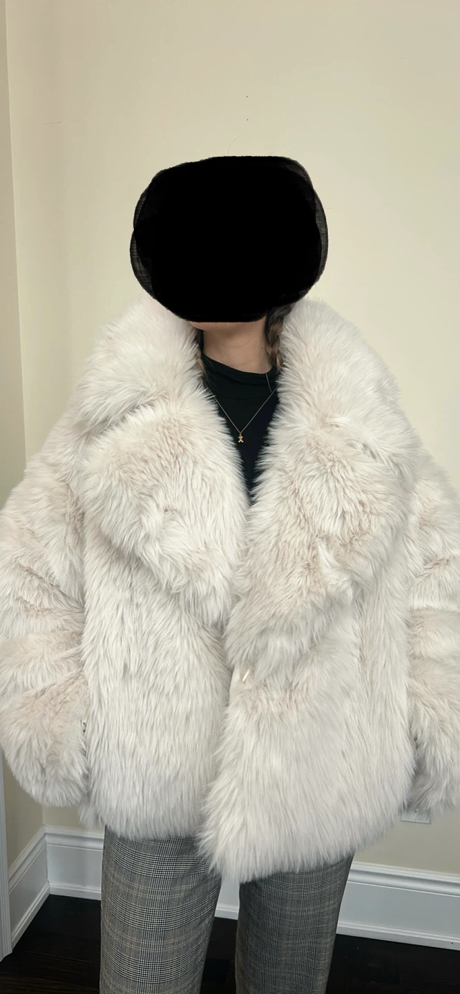 Reversible White Faux Fur Puffer Jacket – Banana Republic 🤍 - photo 2