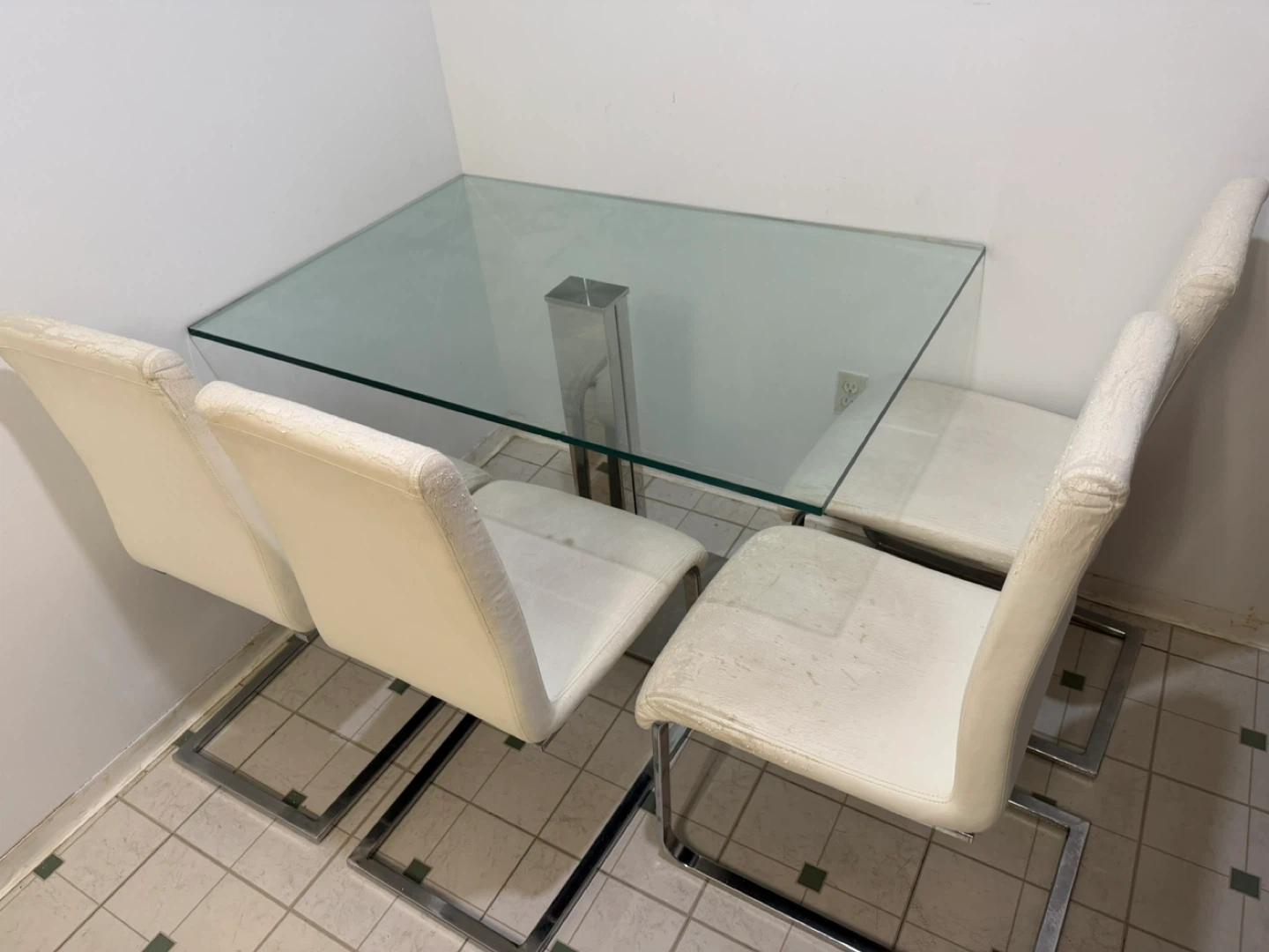 Glass Dining Table with 4 White Chairs - photo 3