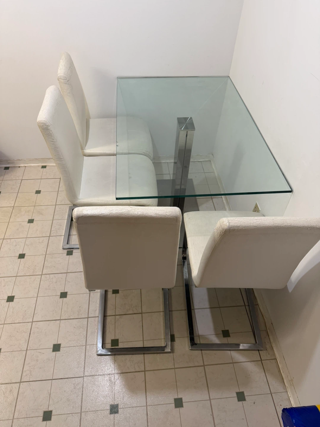 Glass Dining Table with 4 White Chairs - photo 2