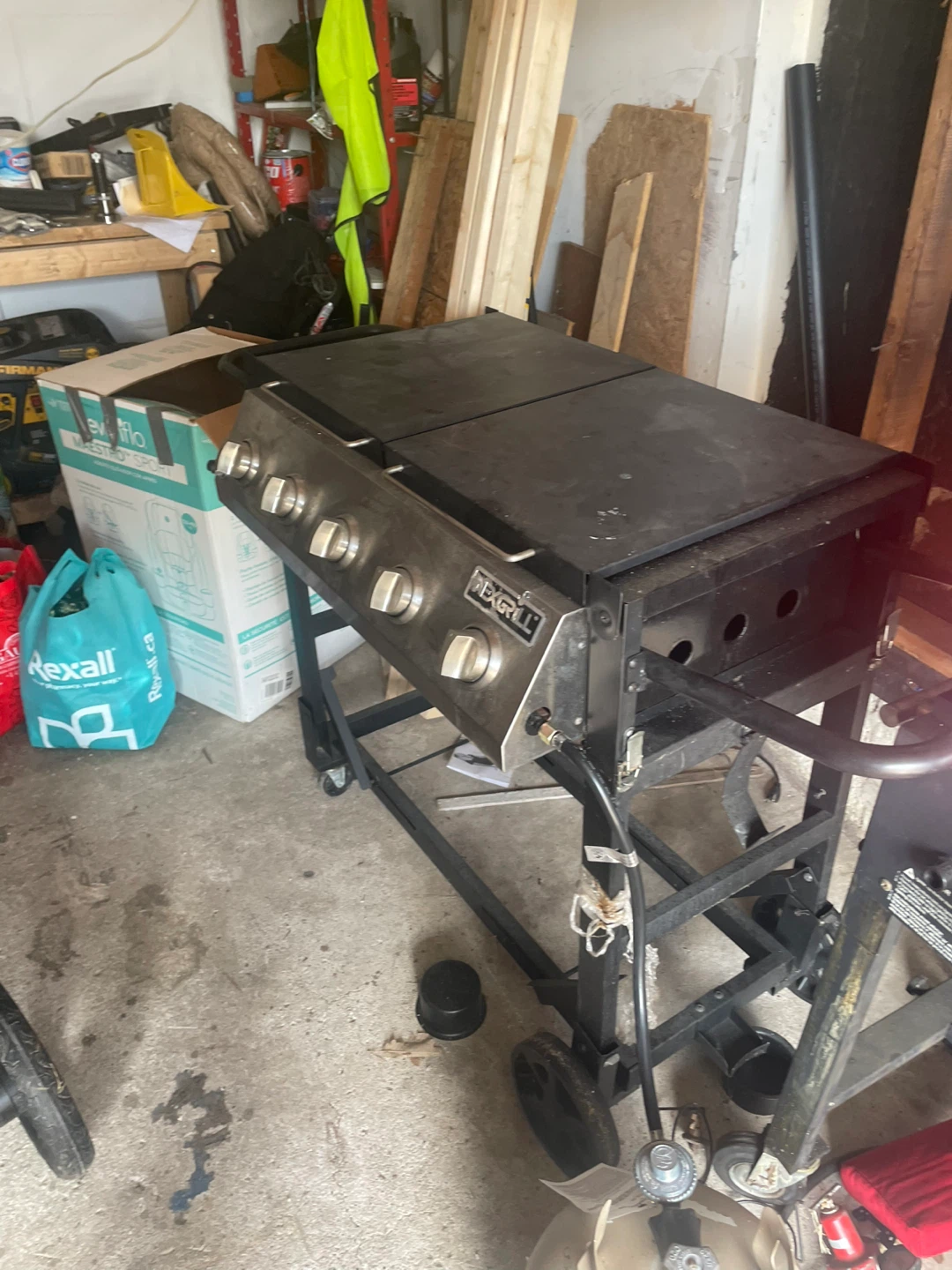 Nexgrill 5 burner Gas Grill