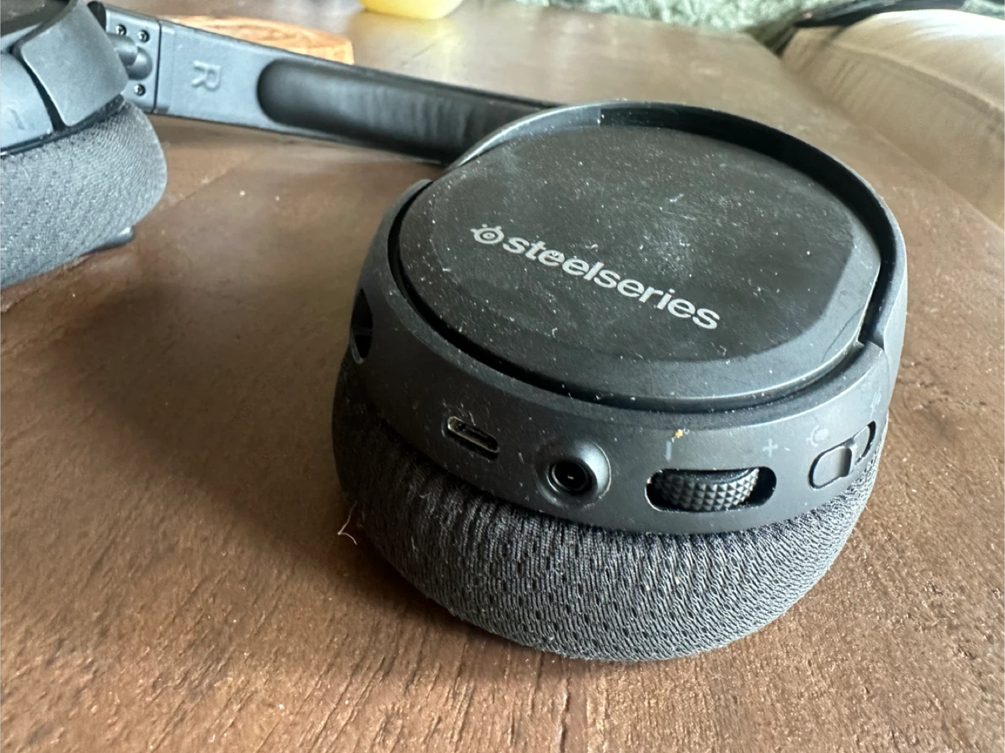 SteelSeries Arctis 1 Wireless Gaming Headset - photo 2