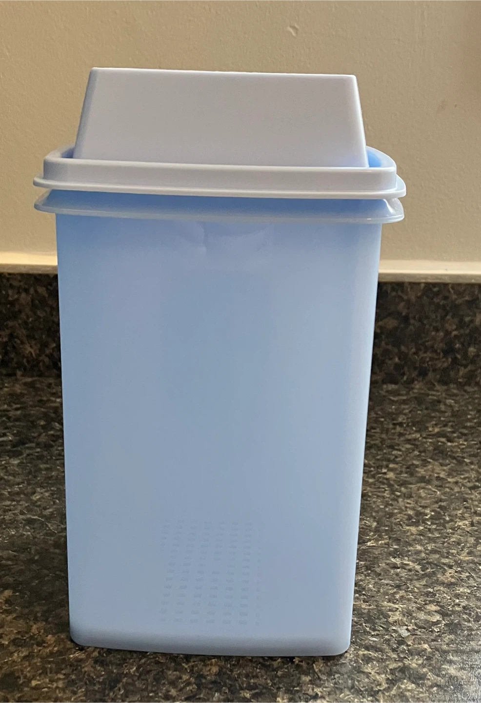 Tupperware Pick-A-Deli® Container