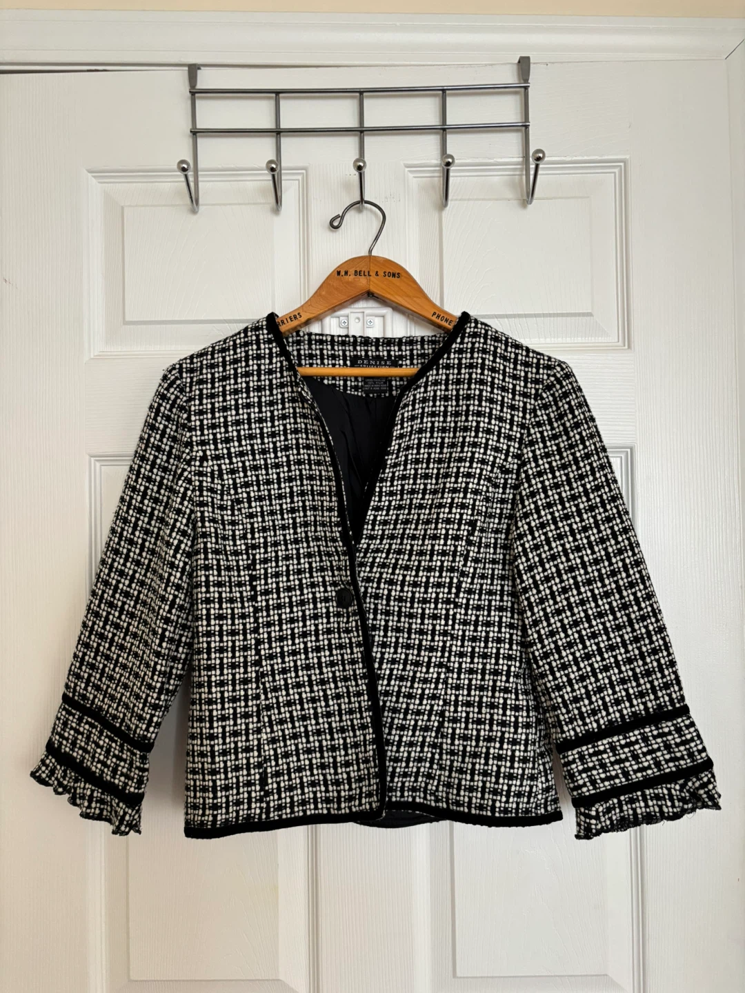 Black and White Textured Blazer Size 8