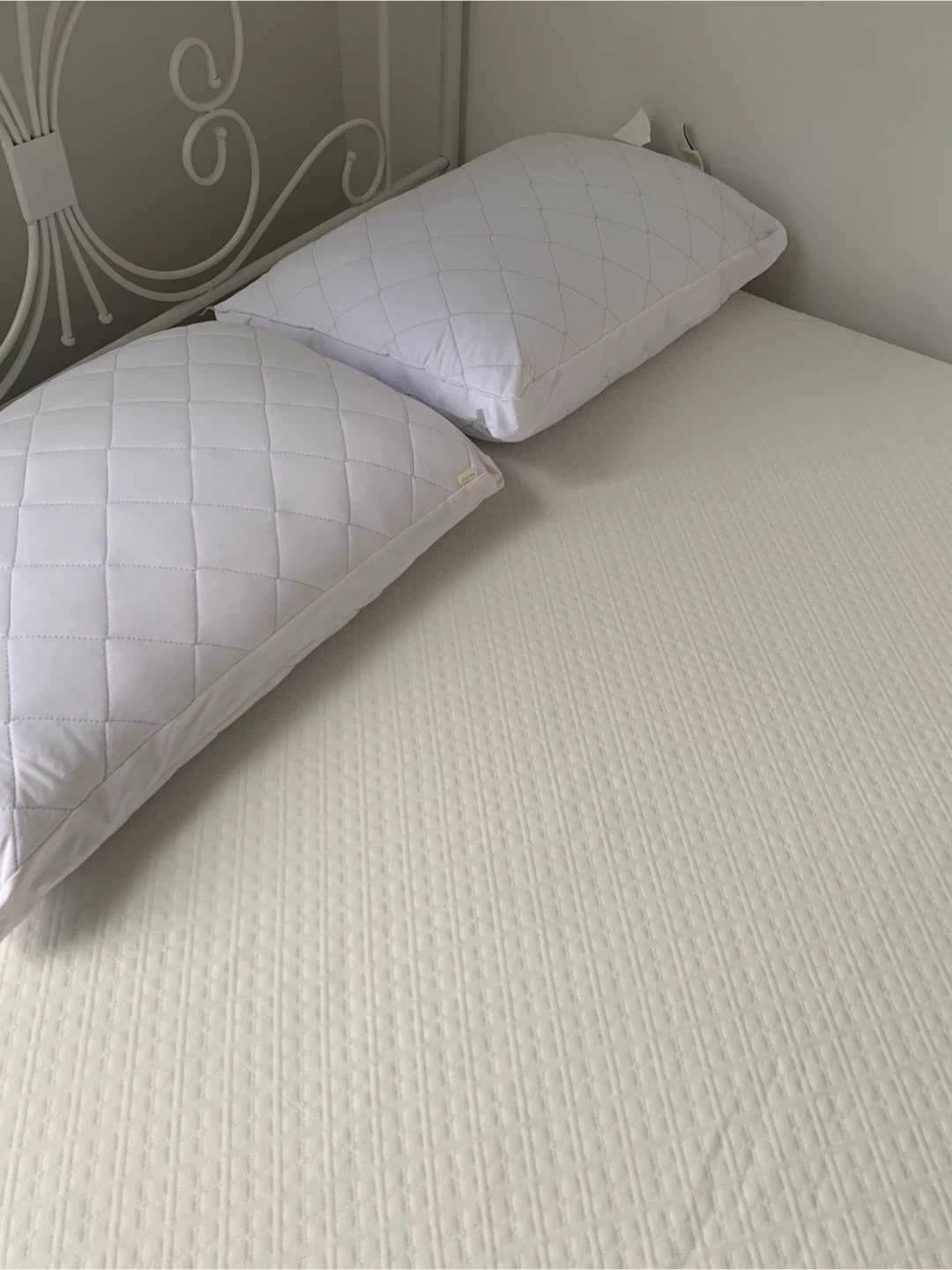 Queen Size White Metal Bed Frame with memory foam mattress - photo 3