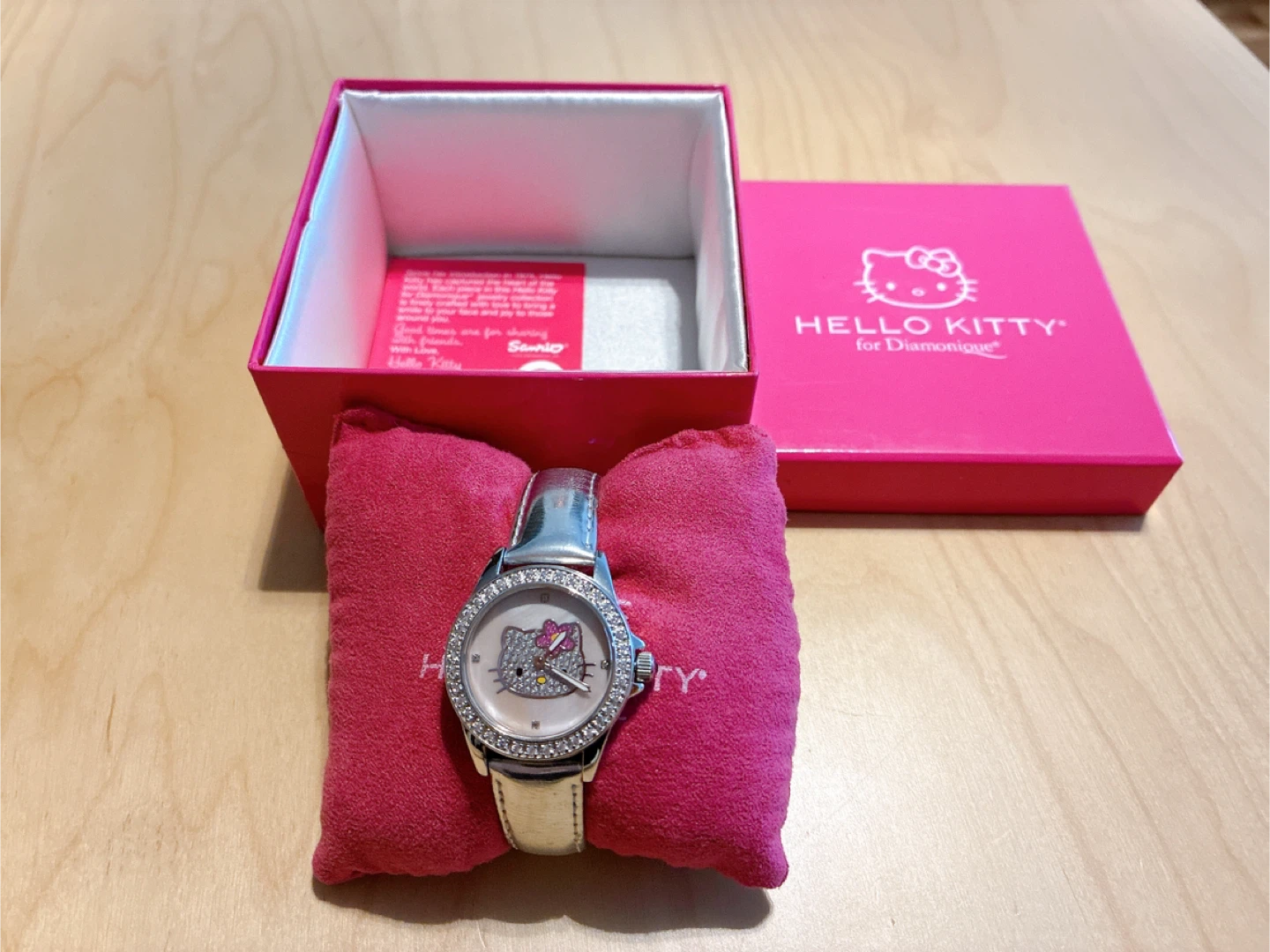 Hello Kitty Diamonique Watch with Original Box - photo 2