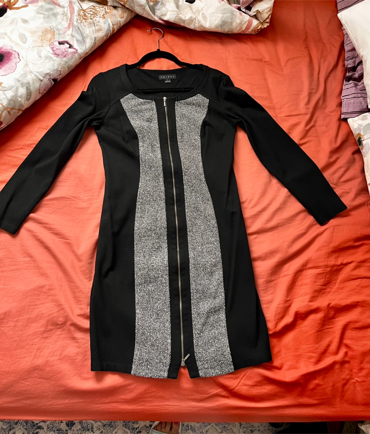 Tribal Black & Grey Zipper Dress Size 2 - photo 2