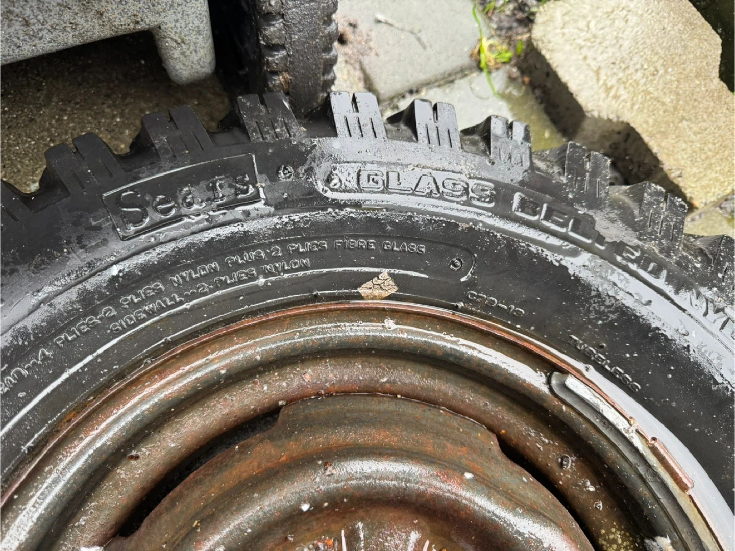 Sears All-Weather Tire with Rim 205-14*2 - photo 4