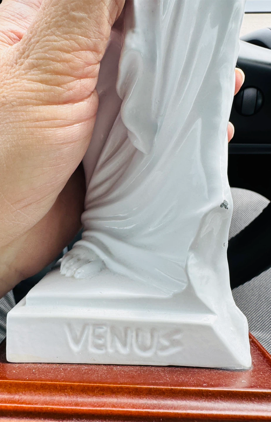 White Venus Statue Figurine - photo 5