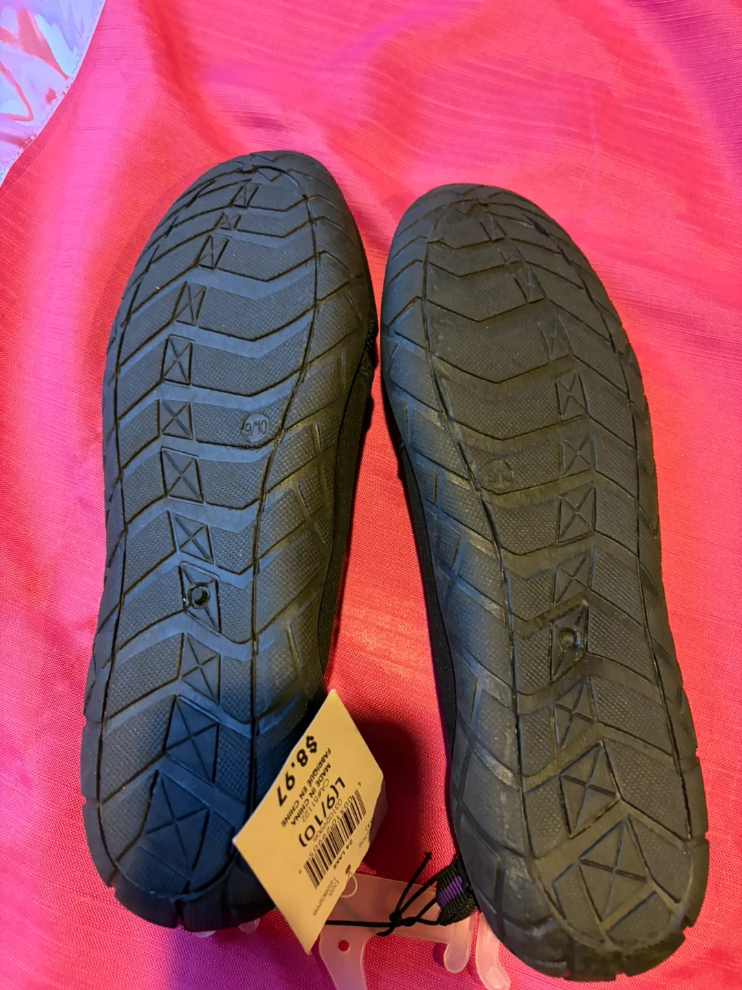Athletic Works Water Shoes - Black - Size L(9/10) - photo 5
