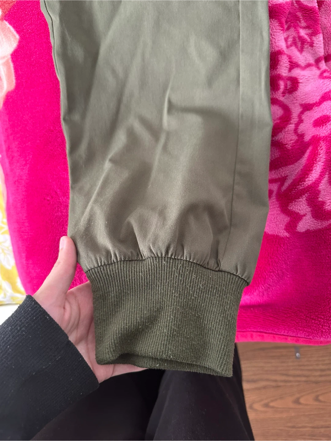 Air Borne olive green cargo joggers - photo 4