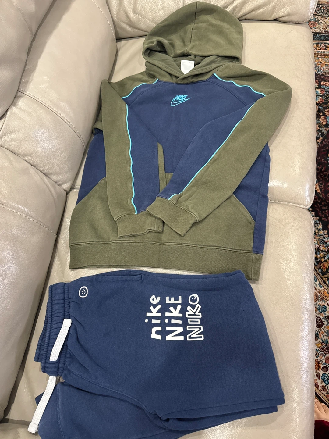 Nike Hoodie and Sweatpants Set size M 8/10