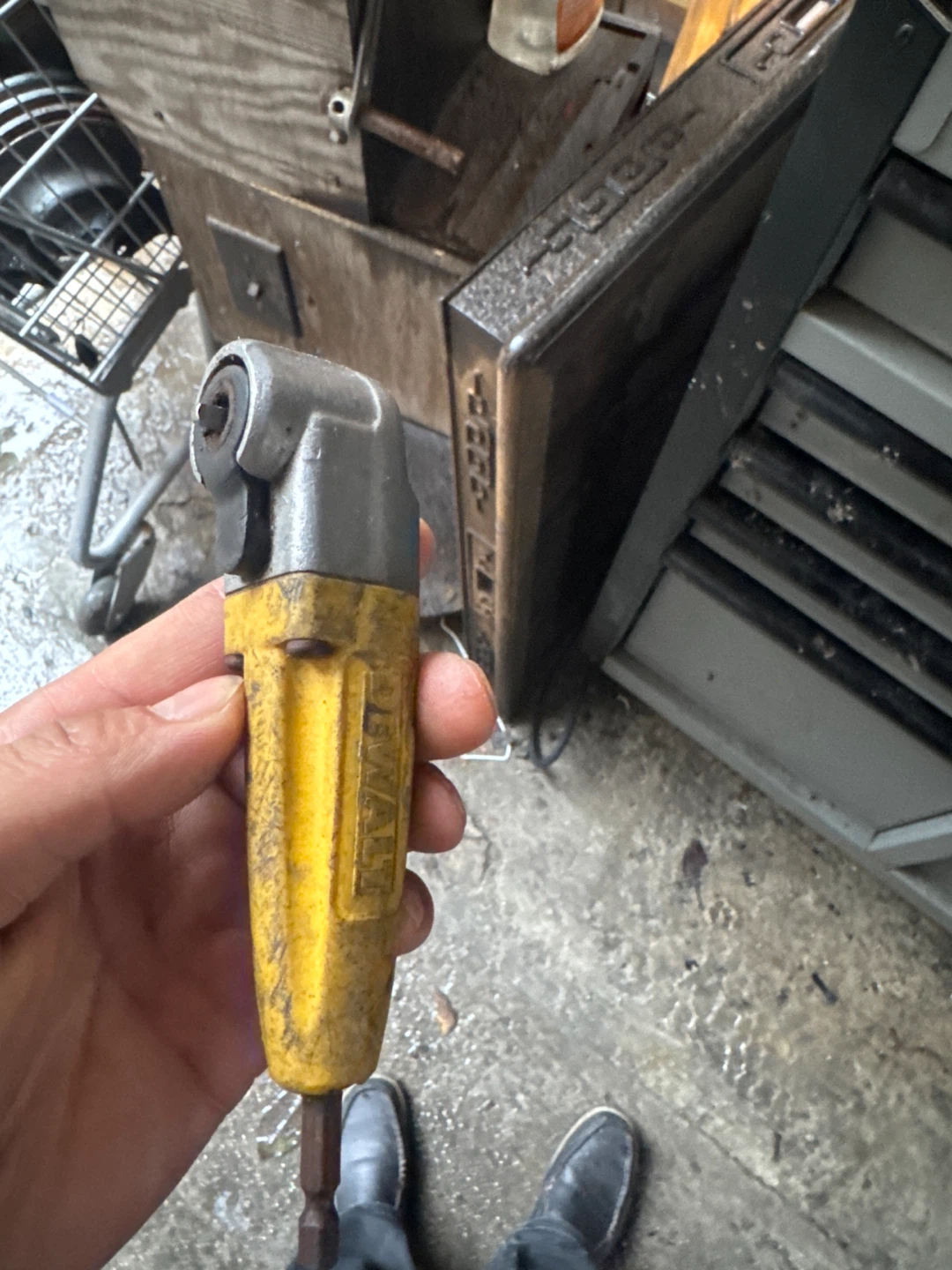DeWalt Right Angle Drill Attachment - photo 2