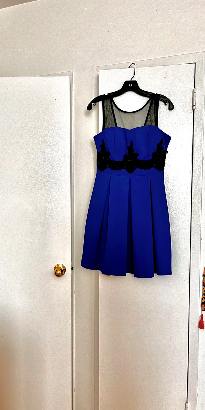 Blue Cocktail Dress with Black Lace Detail - photo 3