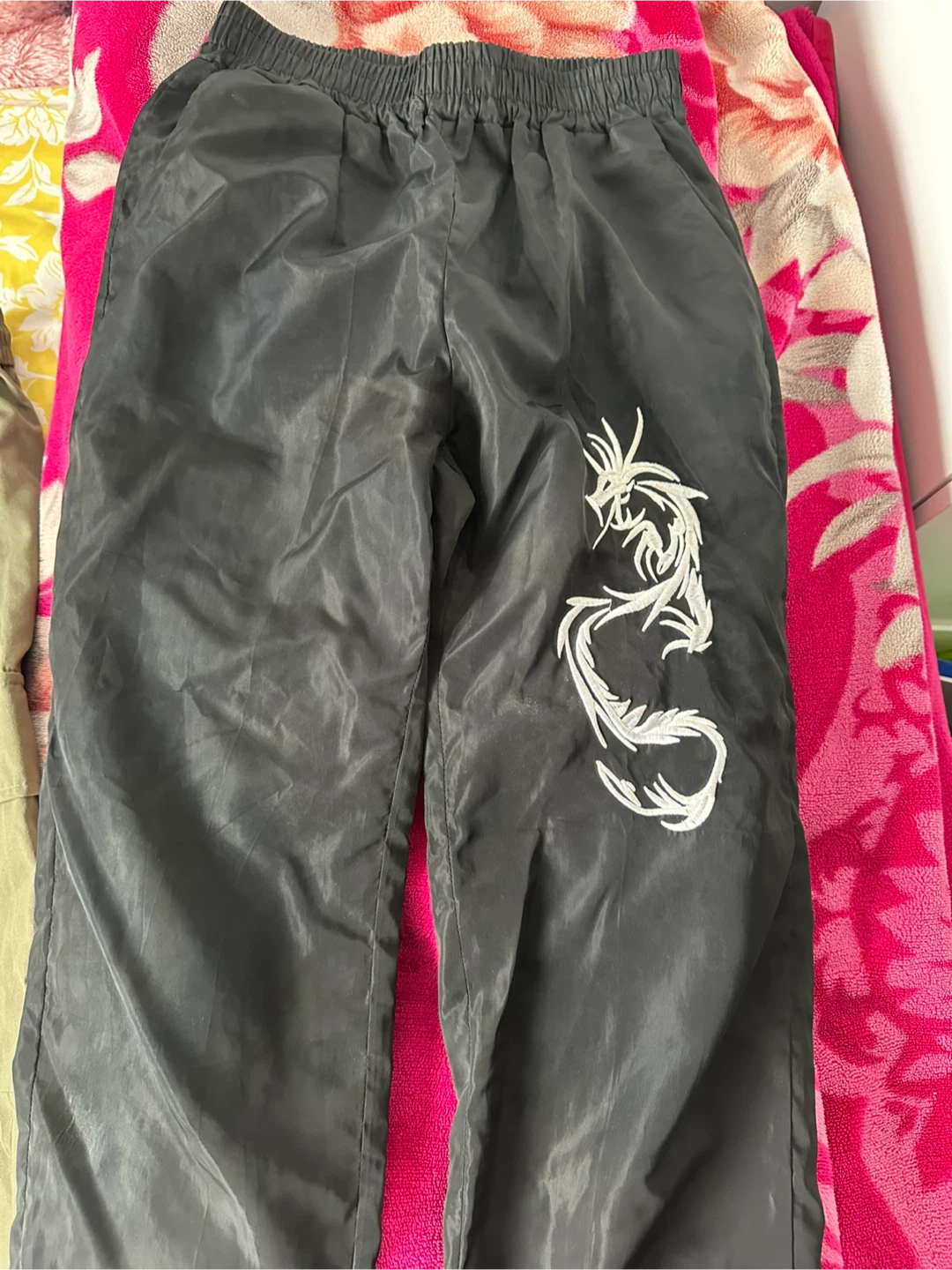 SHEIN Black Dragon Embroidered Track Pants (XS) - photo 2