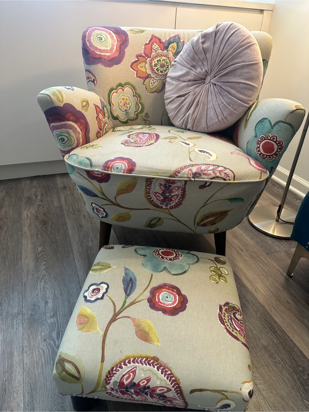 Accent Chair with Ottoman and Pillow