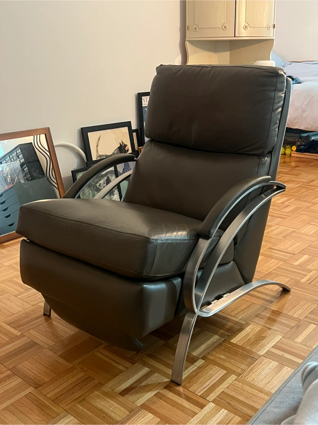leather recliner chair