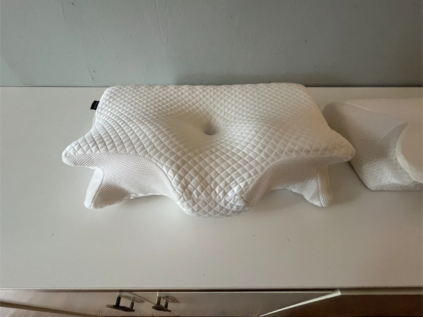 Two Neck Pillows - photo 2