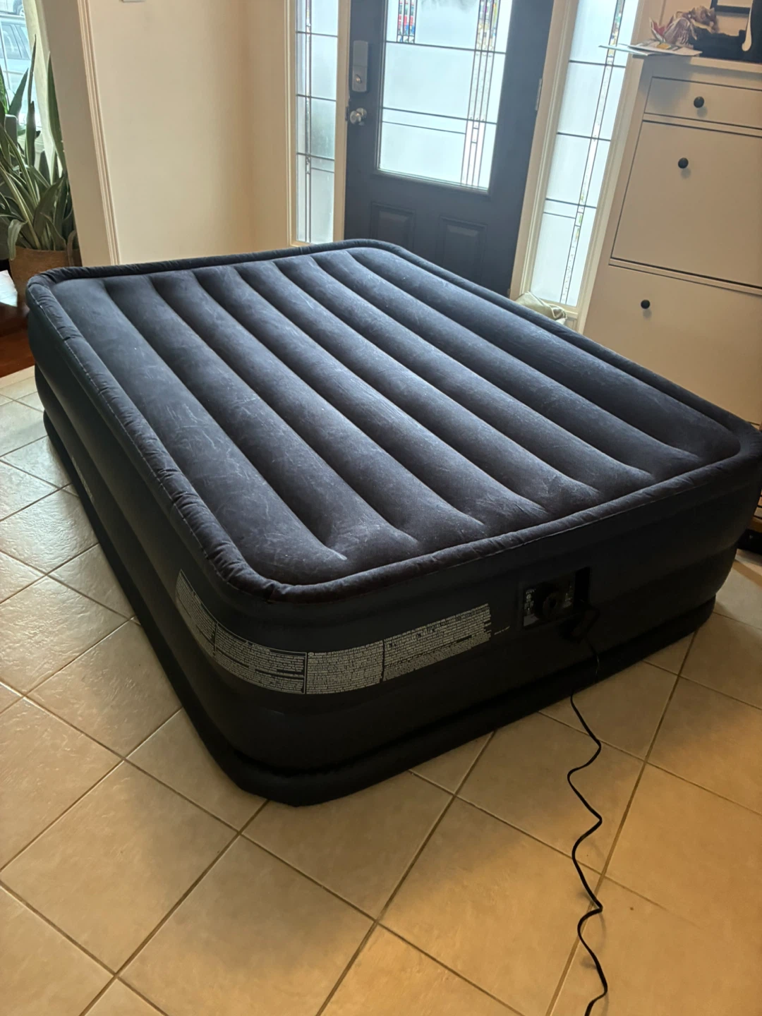 Intex Queen Size Air Mattress - photo 2