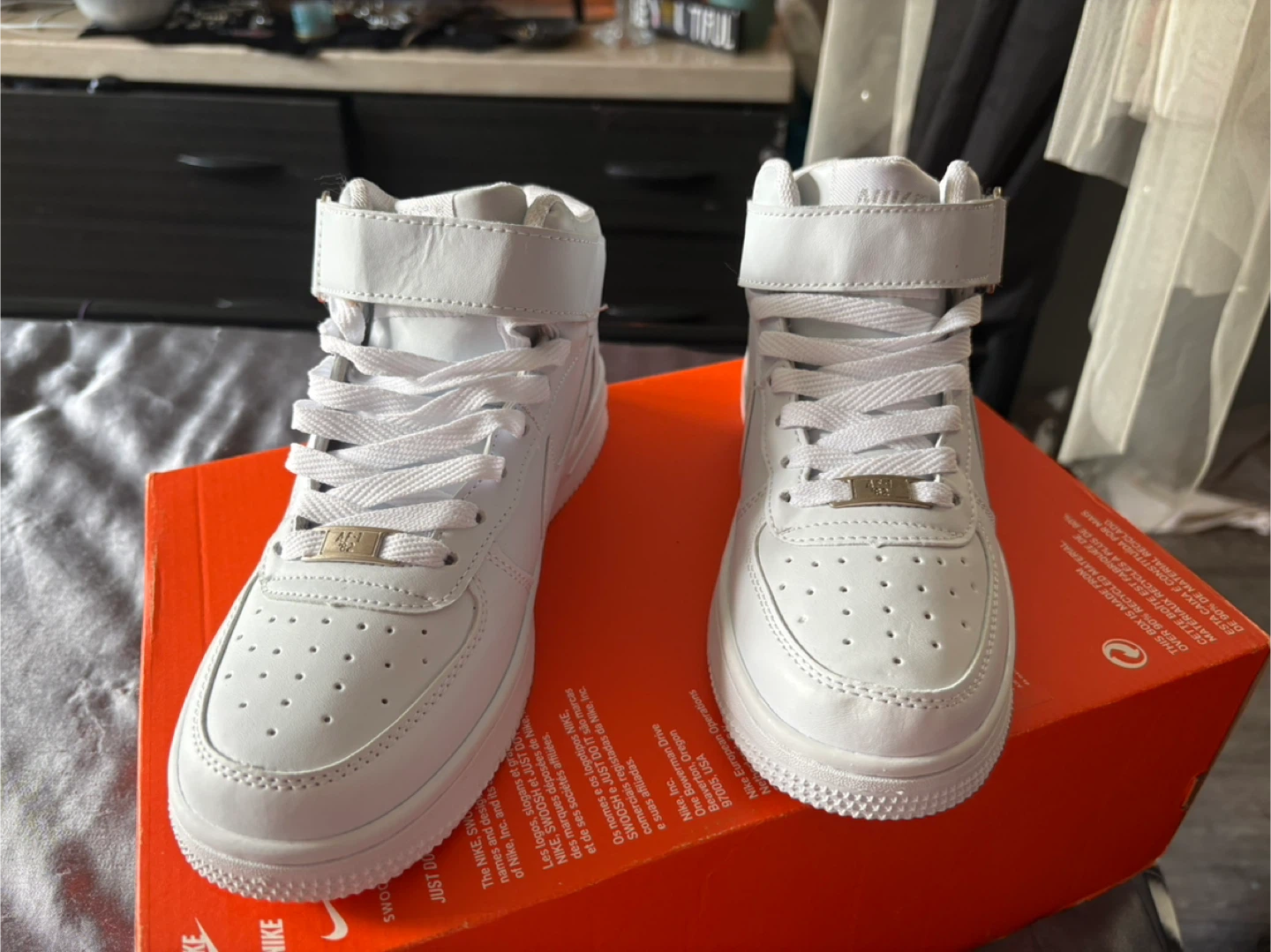 Nike Air Force 1 Mid White Leather Sneakers - photo 2