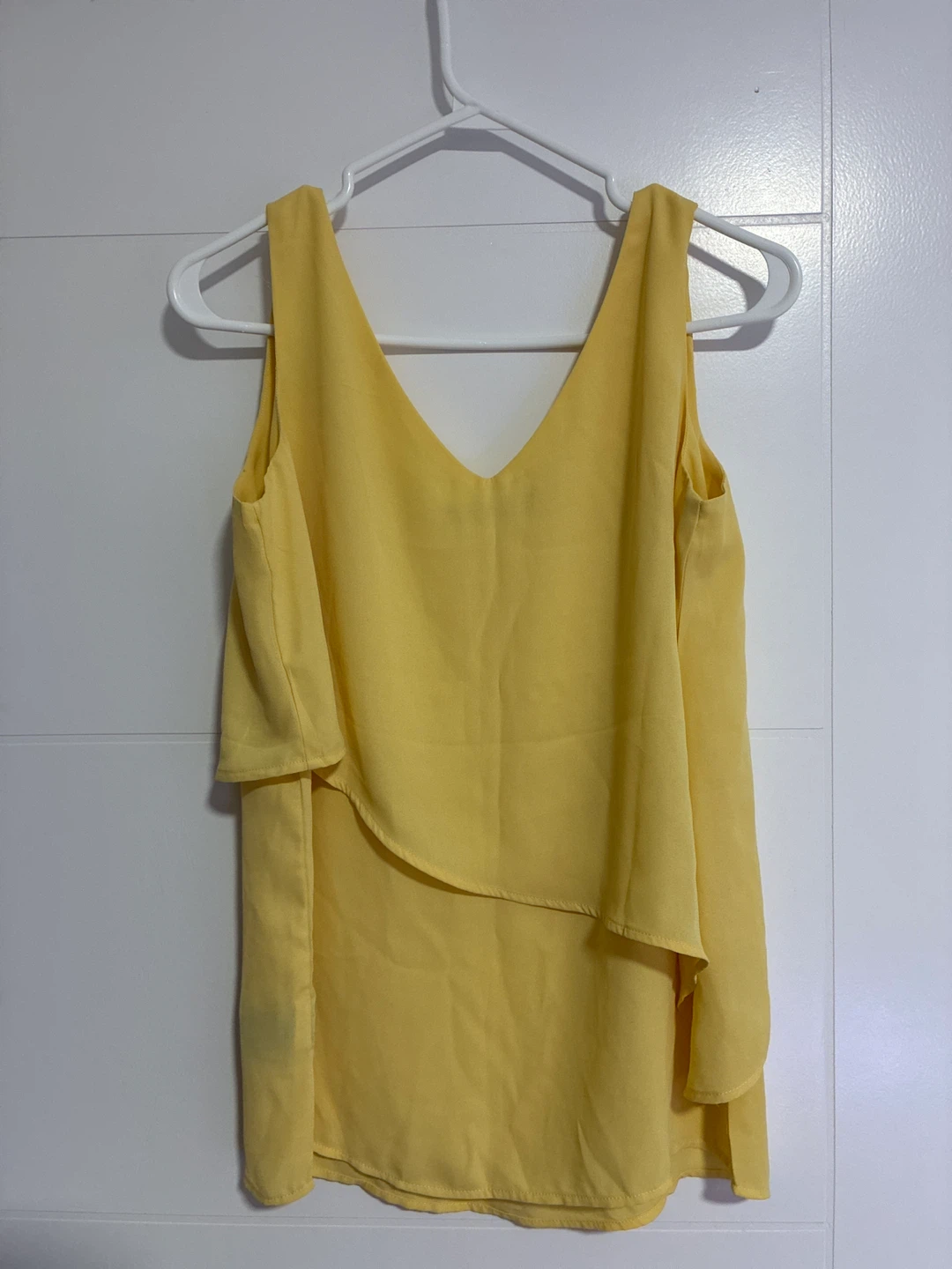 Suzy Shier Yellow Sleeveless Blouse - Size P/S - photo 2