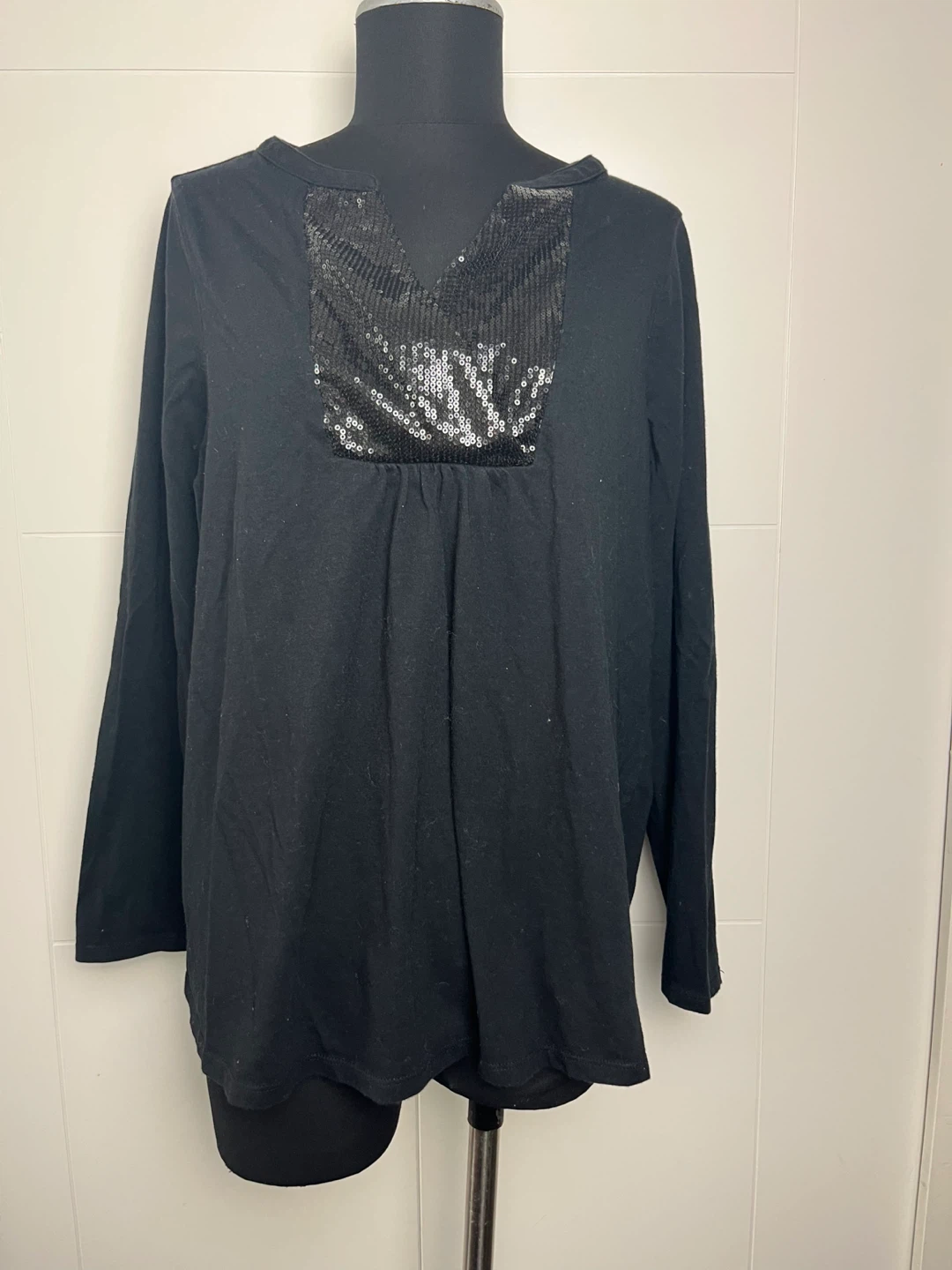 Lane Bryant Black Sequin V-Neck Long Sleeve Top