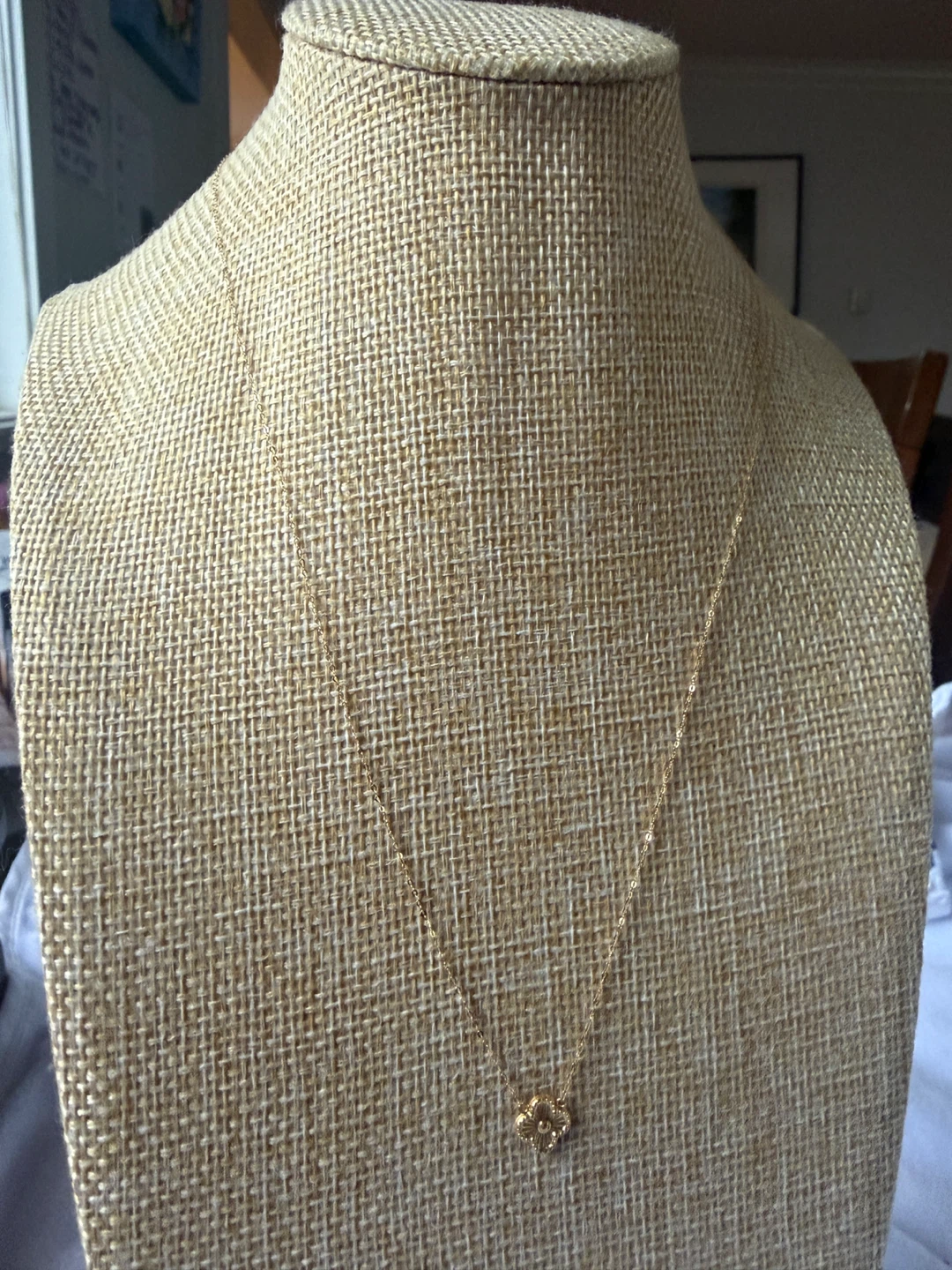 18K Gold Clover Pendant Necklace