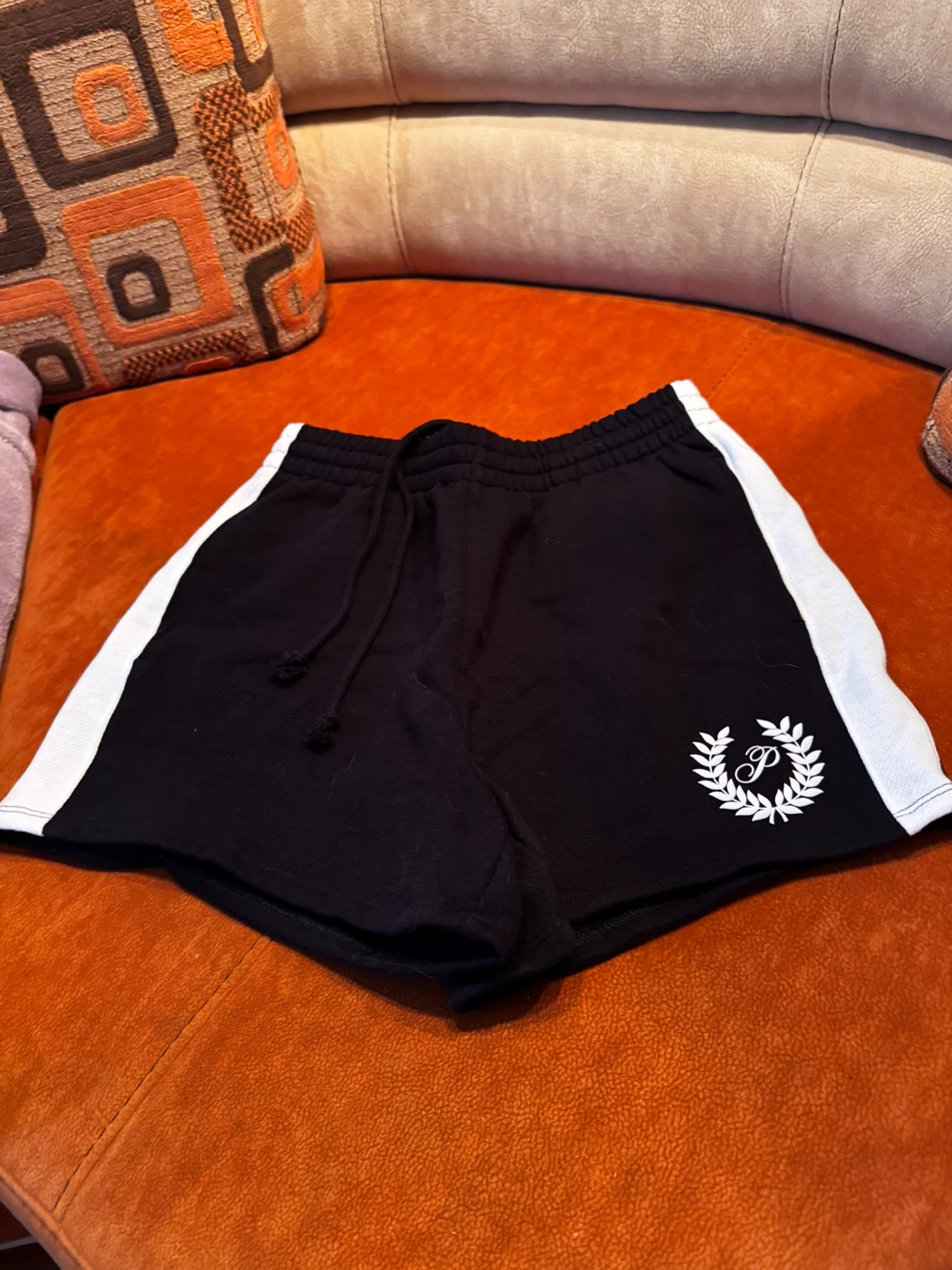Victoria's Secret PINK Jogger Sweatpants and Shorts Set - photo 4