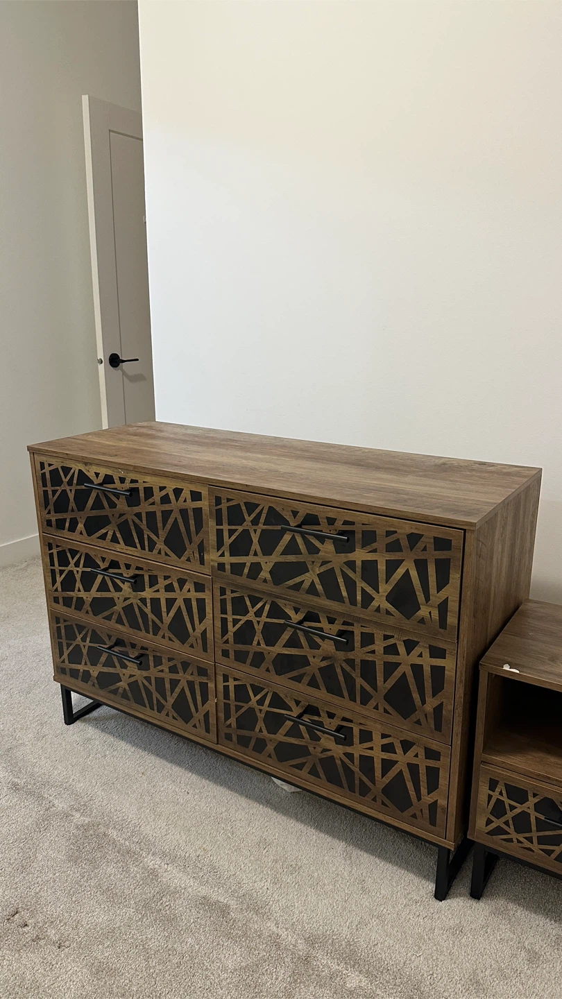Dresser for sale - photo 2