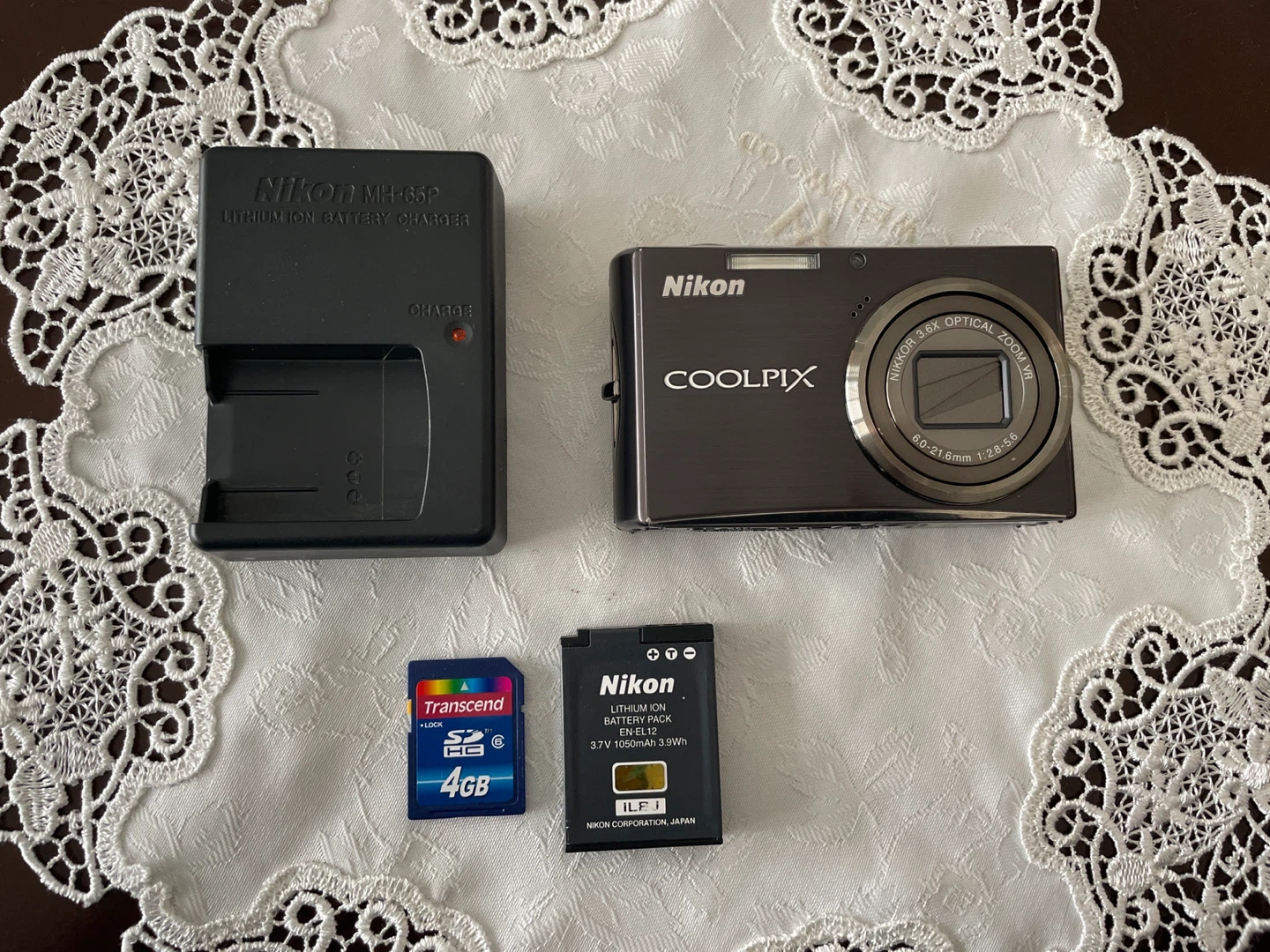 Nikon COOLPIX s710 Digital Camera with Charger