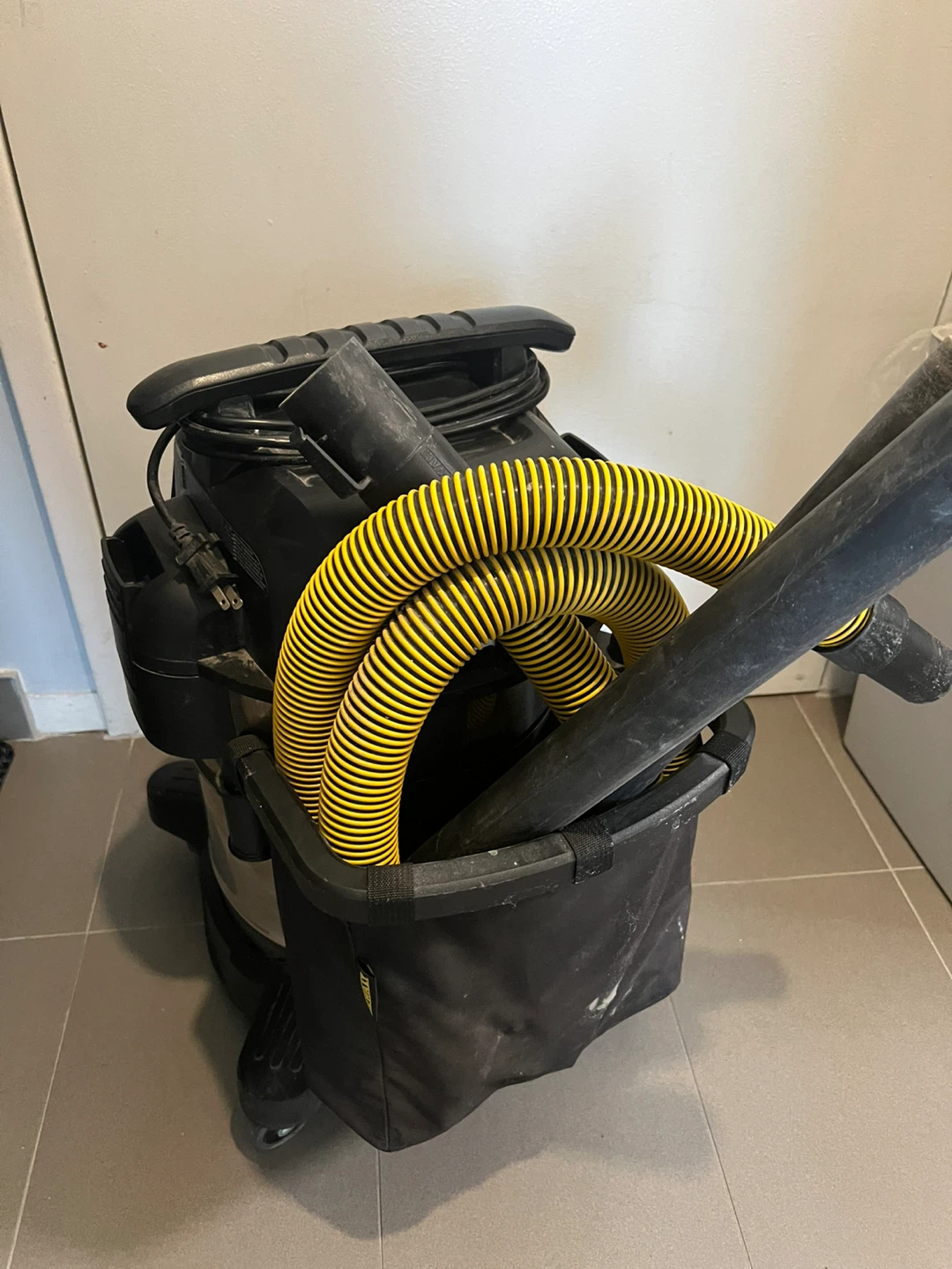 DeWalt Wet/Dry Vacuum Cleaner - photo 3