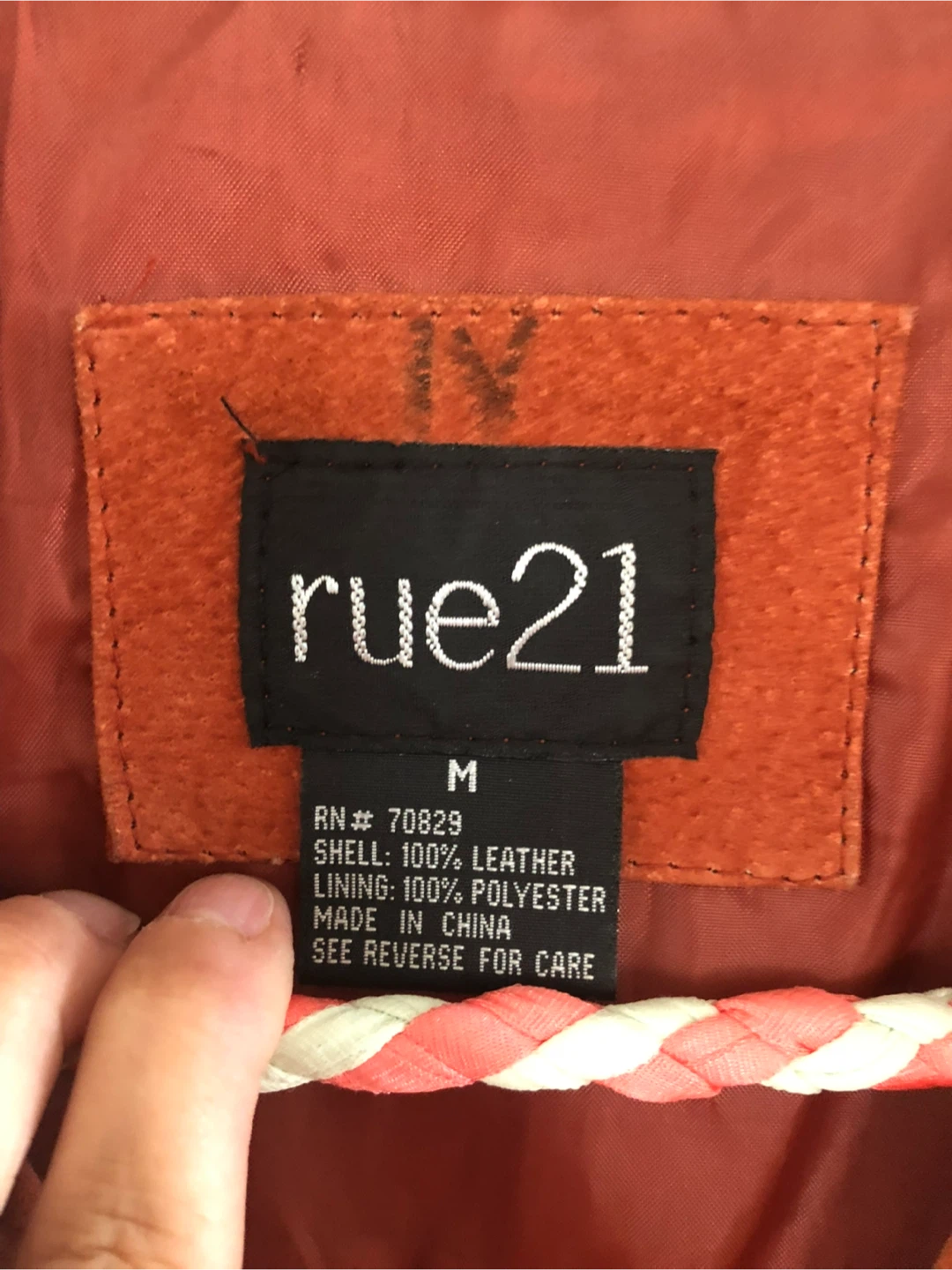 Vintage Women’s Suede Jacket Size Medium $100 firm - photo 3