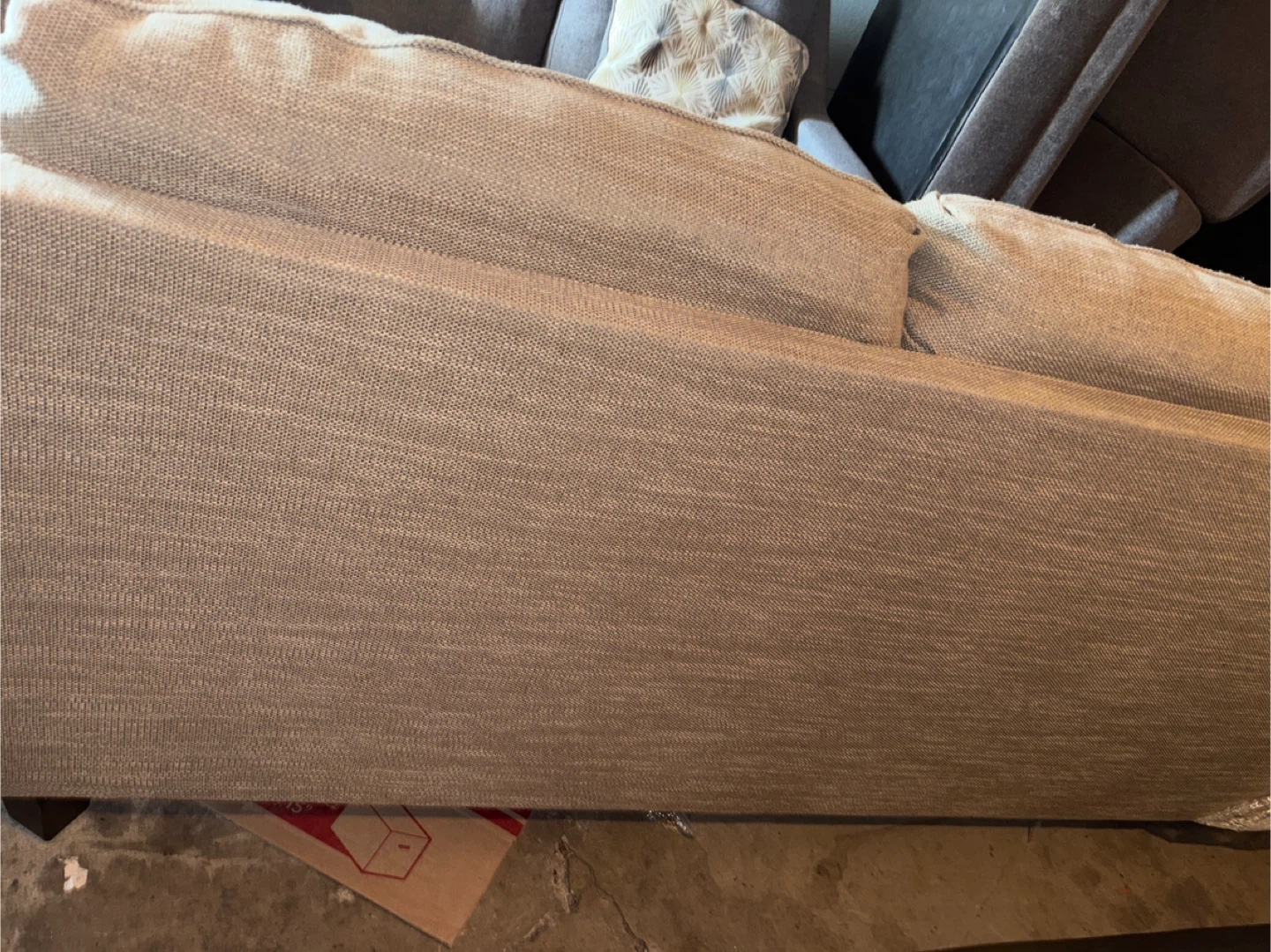 Couch like new . Easy garage pick up . $30 firm - photo 3