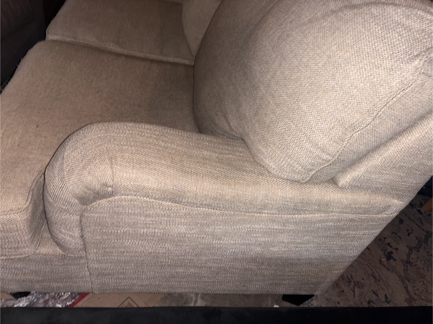 Couch like new . Easy garage pick up . $30 firm - photo 2