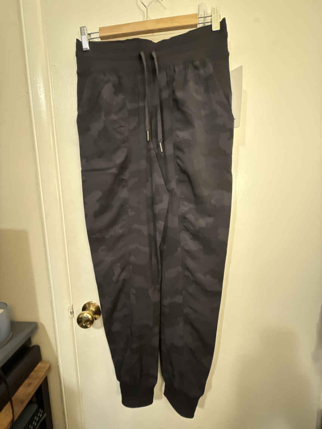 Lululemon Dance Studio MR Jogger Camo Size 6