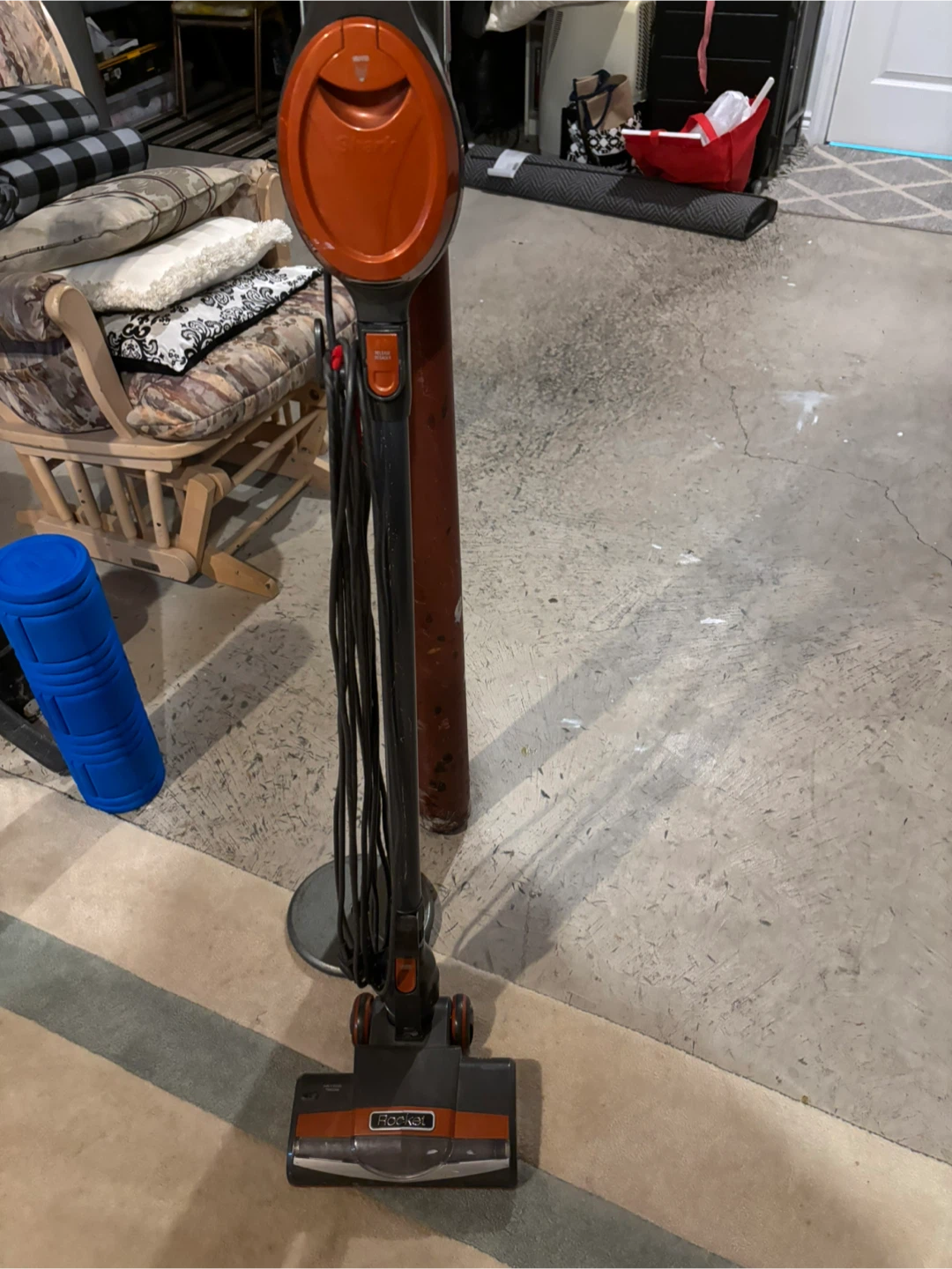 Shark vacuum - photo 2